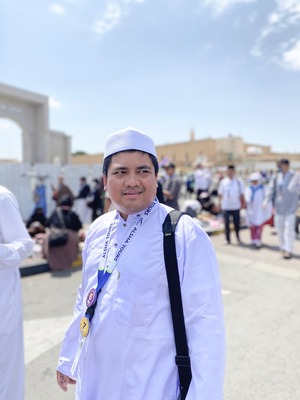 ustadz rifqi haitami tour leader umroh di alsha tours