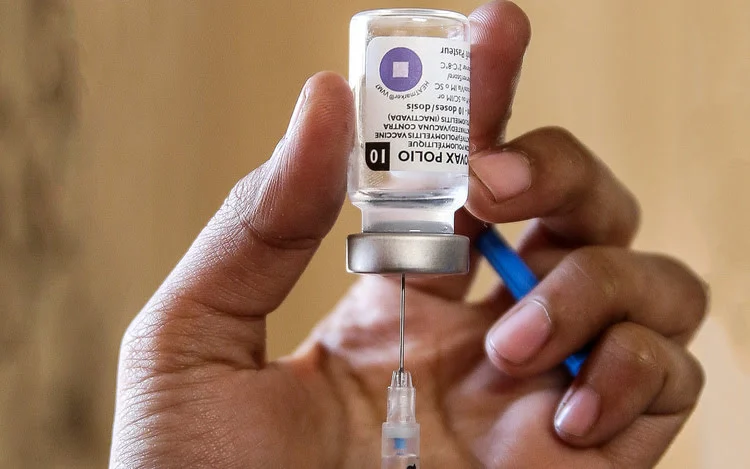tempat vaksin polio untuk umroh