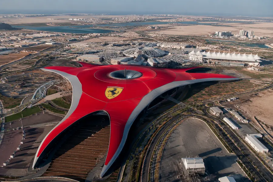 Atap merah Ferrari World di Pulau Yas Abu Dhabi